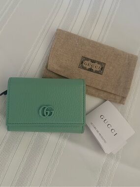 Gucci Mint Green GG Marmont Trifold Wallet